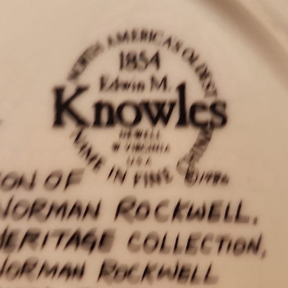Norman Rockwell Shadow Puppets Plate - Brown and Cream - Picture 6 of 6